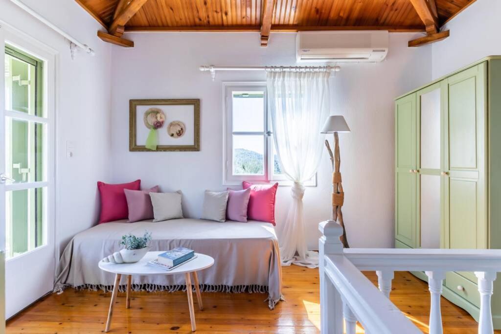 Nina-Myrtia Countryside House Skopelos Ditropo Екстер'єр фото